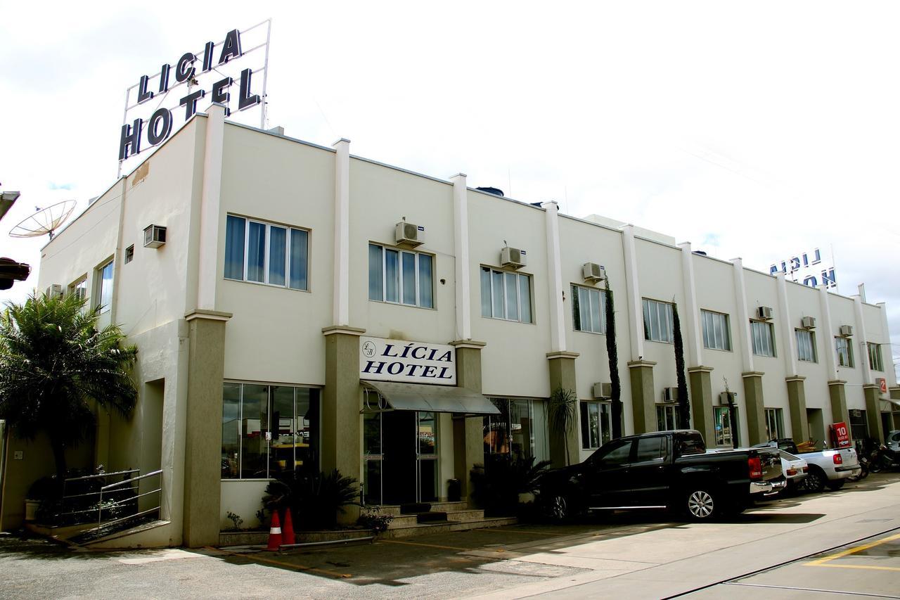 Licia Hotel Joao Pinheiro ภายนอก รูปภาพ